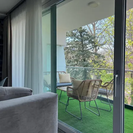 Apartamento Bauhaus Wellness 202 *
