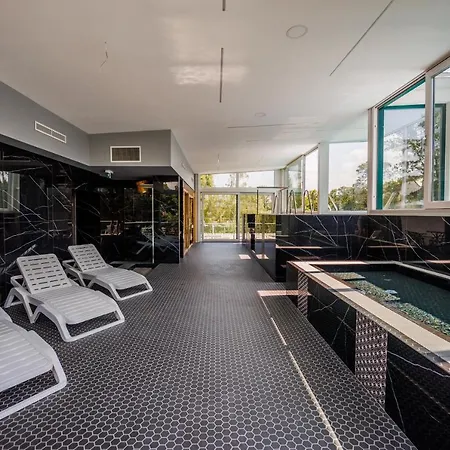 Bauhaus Wellness 202 Apartamento *