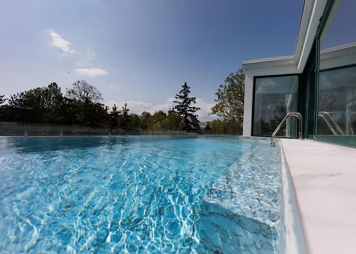 Bauhaus Wellness 202 *